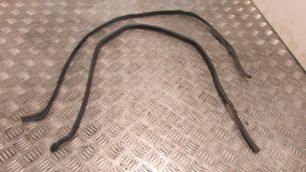 Kawasaki GTR 1000 ZGT00AA 2001 carrenage protege joint, Fairing protection joint