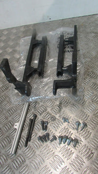 Kawasaki GTR 1000 ZGT00AA 2001 porte baggage cote gauche et droite suport valise