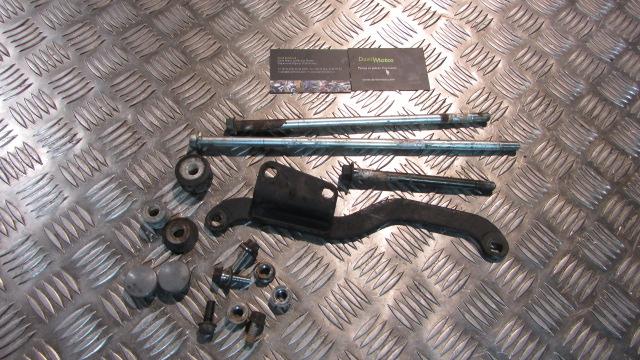 Honda NT V 650 DEAUVILLE RC47E 98>05 ,Vis Suport moteur,,engine mounts bolts nut