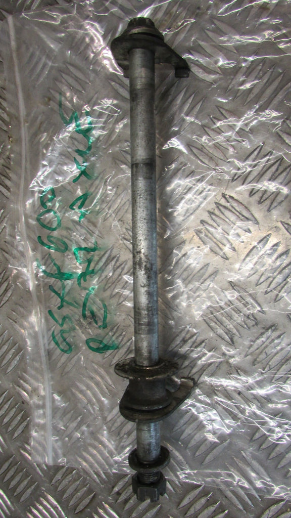 Suzuki GSX600F 1988 88/97 GN72A B Axe de rue arrier,,rear wheel axle, spindle,
