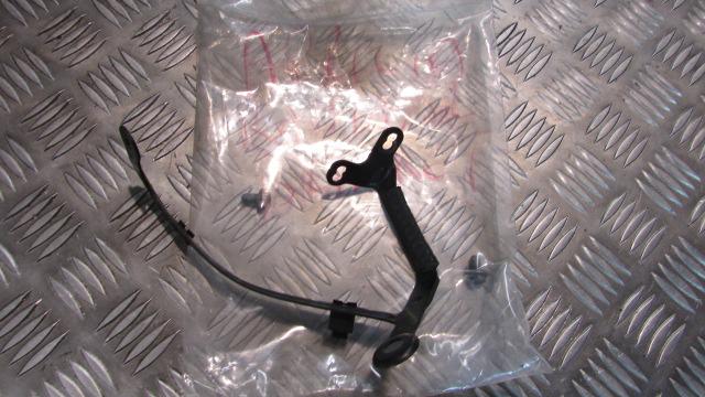 Aprilia Tuono V4 R ABS 2011 attache de radiateur aux moteur,radiator bracket to