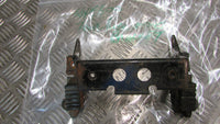 Suzuki GSX600F 1988 88/97 GN72A B fixation arriere de le reservoir d essense, avant de selle,fuel tank rear mounting, seat front fixing