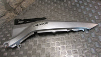 Suzuki GSX600F 1988 88/97 GN72A B carénage lateral sous le siège droite, Fairing