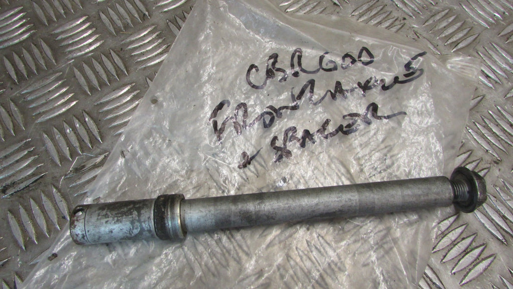 Honda CBR 600 PC25 91/95 axe de la rue avant,, front axle spindle FRONT WHEEL AX