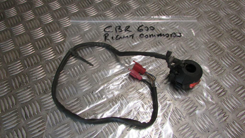 Honda CBR 600 96 PC31 F3 95/98 COMODO GUIDON DROITE ,commodo,HANDLEBAR SWITCHES
