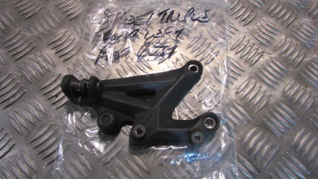 Triumph Street Triple 675 2014 Platine pour repose pied gauche avant AV,FOOT RES