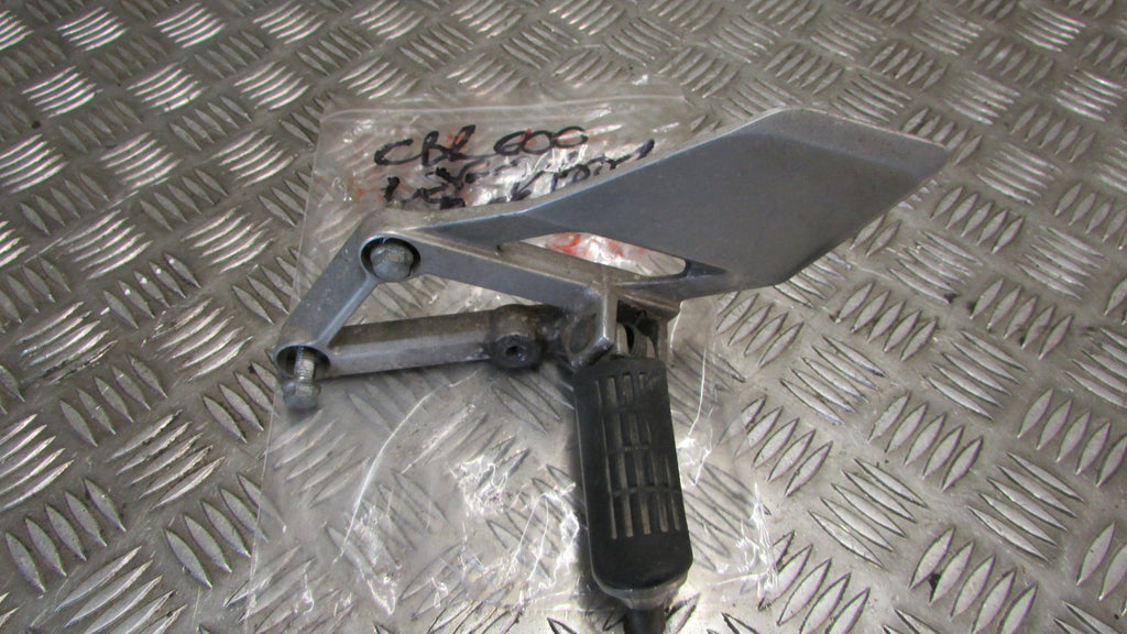 Honda CBR 600 PC25 91/95 Platine et repose pied AV avant gauch,,FOOT REST