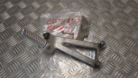 Honda CBR 600 PC25 91/95 repose pied et Platine AR droit,arriere, pasager,,foot