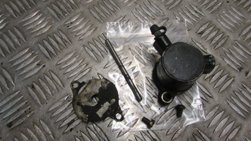 Suzuki GSX 1100 F GV72 C 88/94 esclave-cylindre d' embrayage,CLUTCH SLAVE CYLIND