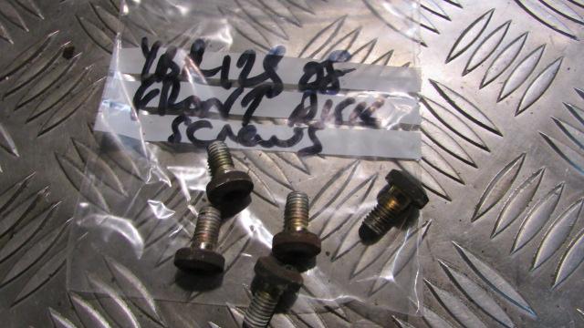 Yamaha YBR 125 2008, 2005>17 ,vis pour disque de frein avant , front disc studs