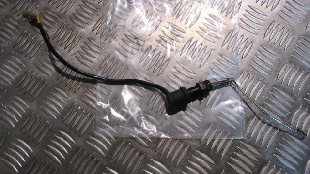 Yamaha YBR 125 2008, 2005>17 ,Interrupteur contacteur de feu de frein arrière, R