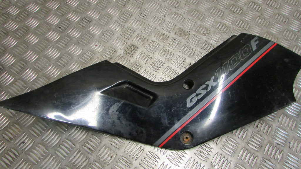 Suzuki GSX 1100 F GV72 C 88/94 carénage sous le siège, droite arriere AR,, Fairi