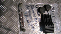 Yamaha YBR 125 2008, 2005>17 VIS Ecrou Goujon de fixation de le reservoir d esse