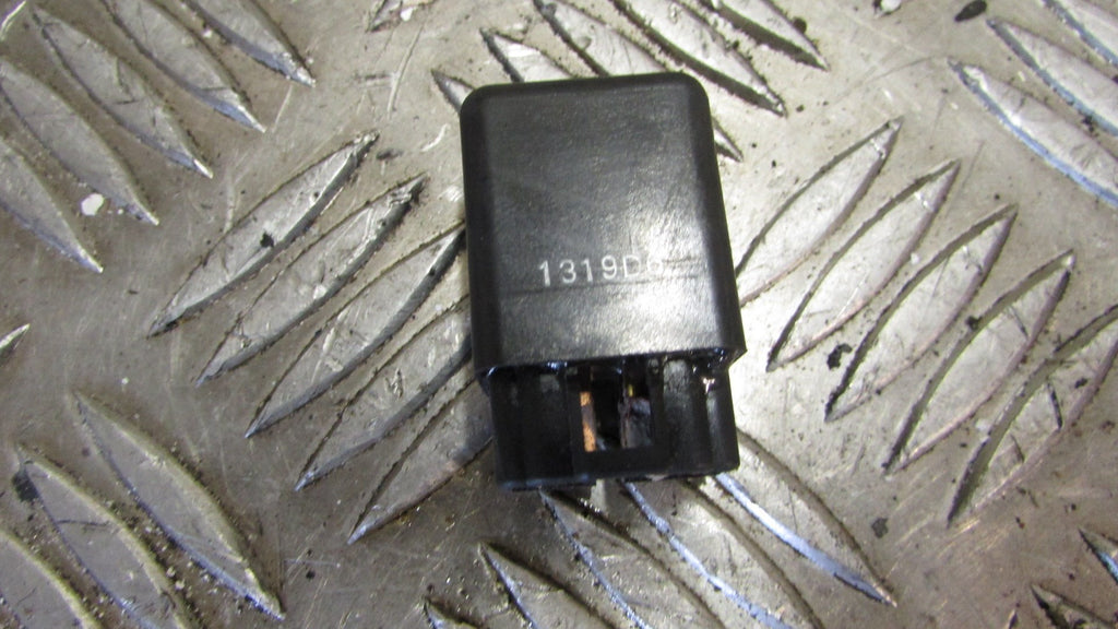 Suzuki GSX 1100 F GV72 C 88/94 RELAI ,Relay