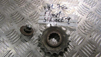 Honda VFR 750 FV RC36 1997, pignon avant et écrou de fixation,front sprocket and