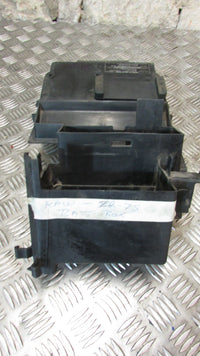 Kawasaki ZR7S 750 FH1A Habillages porte batterie ,,TRIM,battery cover clamp
