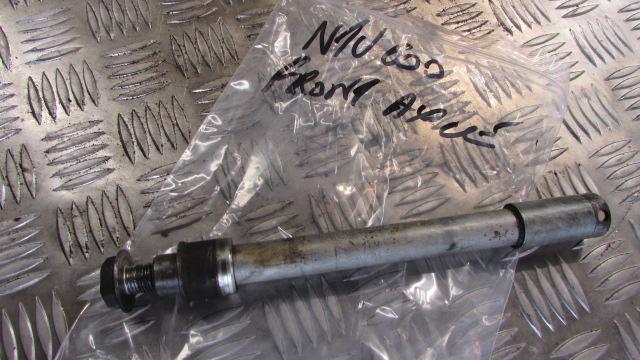 Honda NTV 600 Revere RC33 1989, axe de la rue avant,, front axle spindle FRONT W