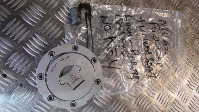 Honda NTV 600 Revere RC33 1989, bouchon de réservoir, serrure de selle, pas de c