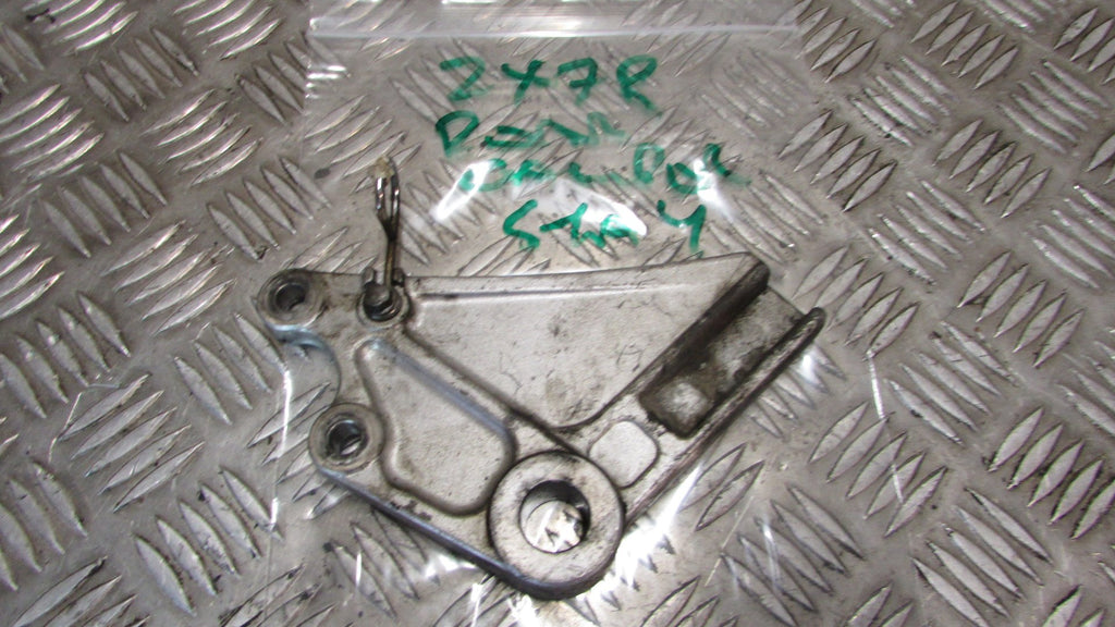 Kawasaki ZR7S 750 FH1A Platine pour ÉTRIER DE FREIN arrier,,rear caliper stay br