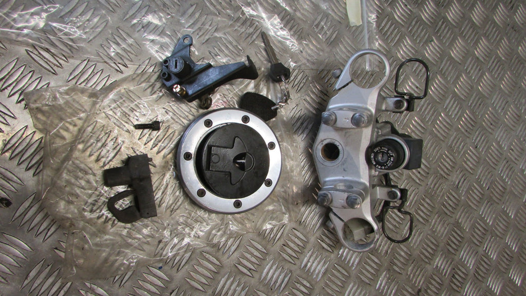 Kawasaki ZR7S 750 FH1A kit serrure , un clef, avec bouchon de réservoir, serrure