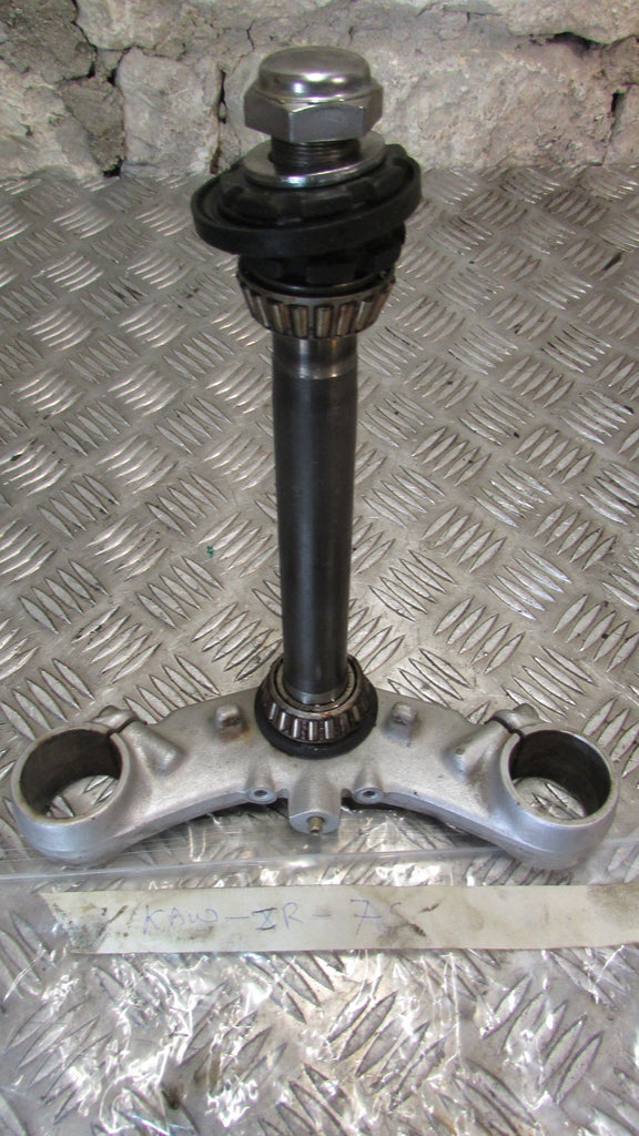 Kawasaki ZR7S 750 T de Fourche inferior, BOTTOM YOKE CLAMP