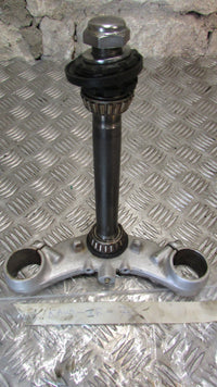 Kawasaki ZR7S 750 T de Fourche inferior, BOTTOM YOKE CLAMP
