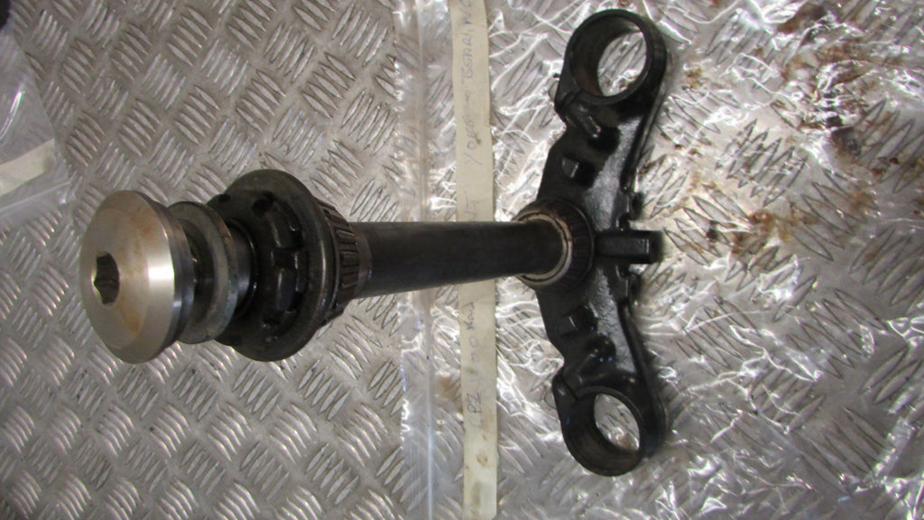 Kawasaki GPZ1100 ZX10E 95/98 T de Fourche inferior,BOTTOM YOKE CLAMP