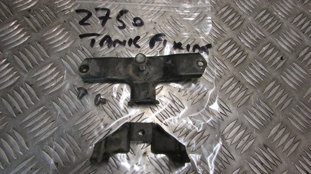 Kawasaki Z 750 ZR750 J 2004/2006 VIS Ecrou Goujon de fixation de le reservoir d