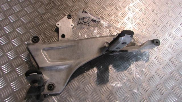 Pan European ST1100 Platine et repose-pieds gauche, foot rests & hanger plate le