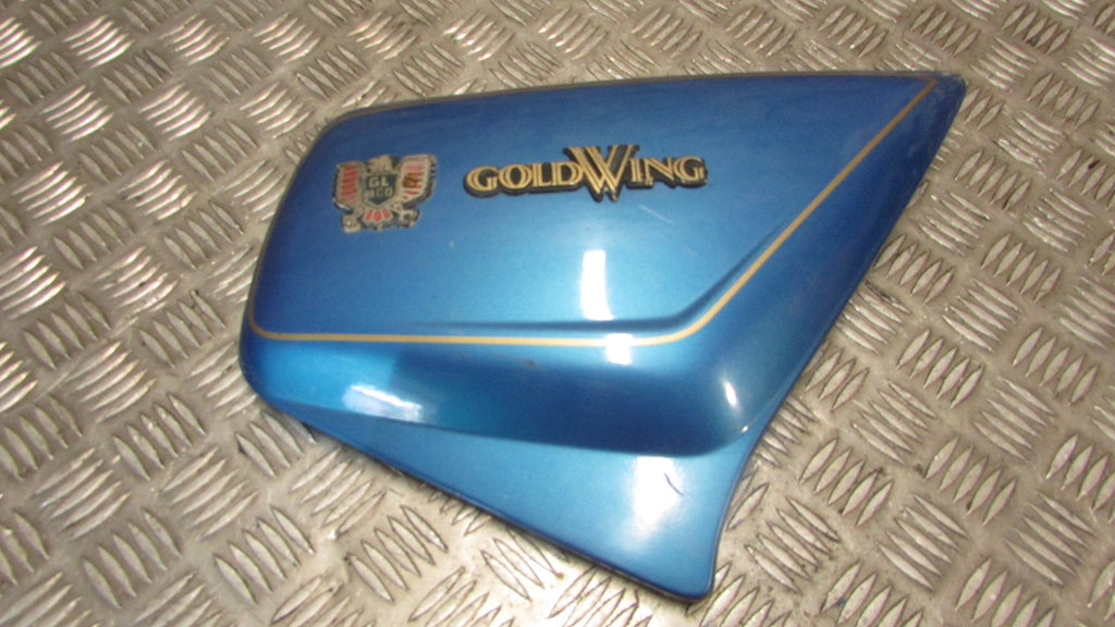 Honda Goldwing GL1100 SC02 1979/84 carénage cache droite sous le siege et reserv