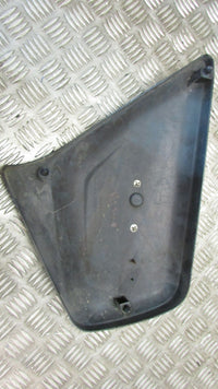 Honda Goldwing GL1100 SC02 1979/84 carénage cache droite sous le siege et reserv