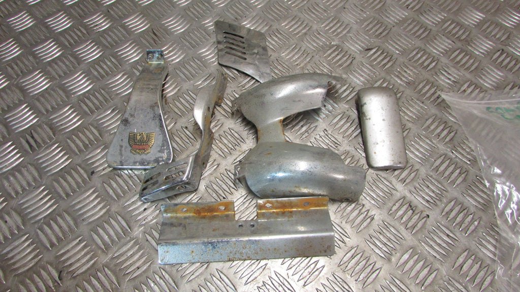 Honda Goldwing GL1100 SC02 1979/84 Cache chrome pour carbu ,chrome cover for car