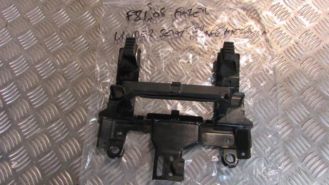 Yamaha FZ1 RN16 2008, (06>14), Cadre/ fixation de sous le siège,,under seat meta