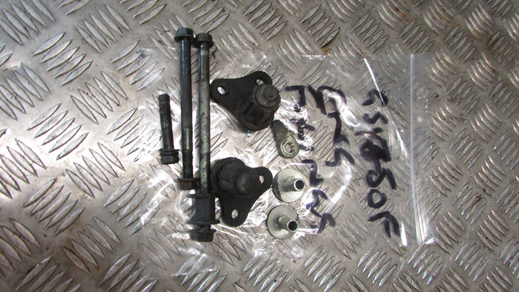 Suzuki GSX750F GR78A 1993 88/97 Vis Suport moteur,,engine mounts bolts nuts scre
