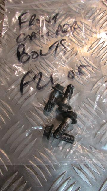 Yamaha FZ1 RN16 2008, (06>14), VIS POUR ÉTRIER DE FREIN avant , FRONT BRAKE CALI