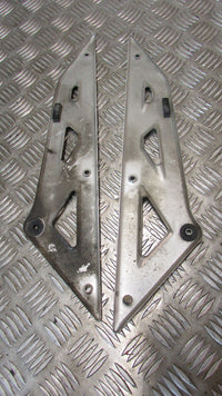 Suzuki GSX750F GR78A 1993 88/97 carénage sous le siège, gauche et droite Revêtem