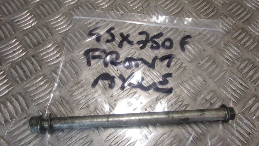 Suzuki GSX750F GR78A 1993 88/97 axe de la rue avant,, front axle spindle FRONT W