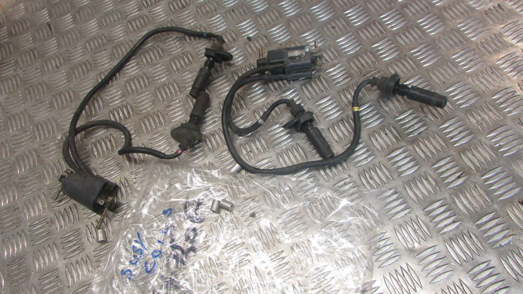 Suzuki GSX750F GR78A 1993 88/97 bobines des allumage ,ignition coils