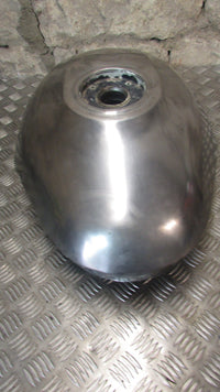 Suzuki GSX750F GR78A 1993 88/97 réservoir carburant essence,PETROL/FUEL TANK