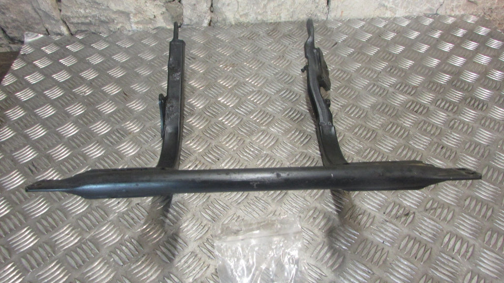 Suzuki GSX750F GR78A 1993 88/97 Base cadre g sous le moteur ,,Removeable Frame u