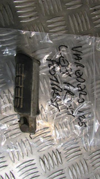 Honda Varadero XL 125 (05) JC32,repose pied AV GAUCHE,, foot rest front left ,,