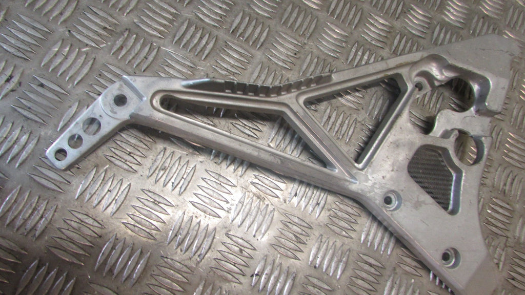Yamaha FJ 1200 1993 3CX 91/96 Platine pour repose pied gauche,,FOOT REST HANGER