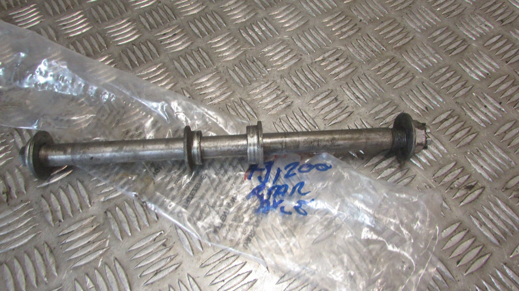 Yamaha FJ 1200 1993 3CX 91/96 Axe de rue arrier,,rear wheel axle, spindle,