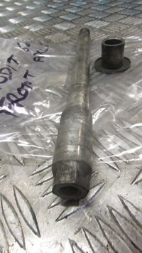 Suzuki Bandit 600 GSF axe de la rue avant,, front axle spindle FRONT WHEEL AXLE