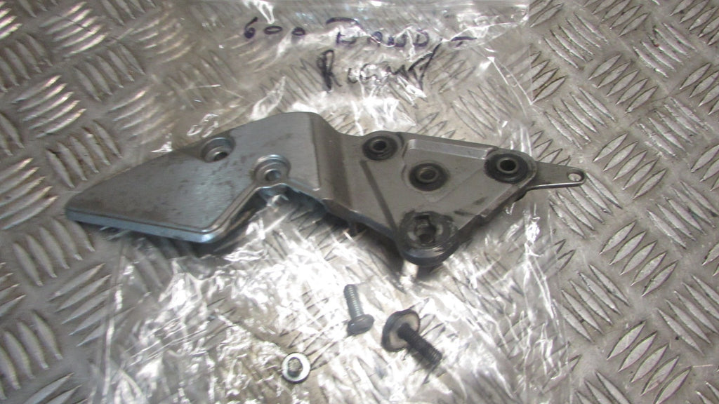 Suzuki Bandit 600 GSF Platine pour repose pied droit AV avant,FOOT REST HANGER r