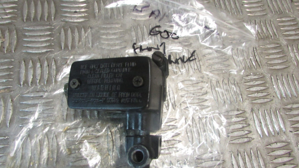 Suzuki Bandit 600 GSF maitre-cylindre de frein AV,FRONT BRAKE MASTER CYLINDER