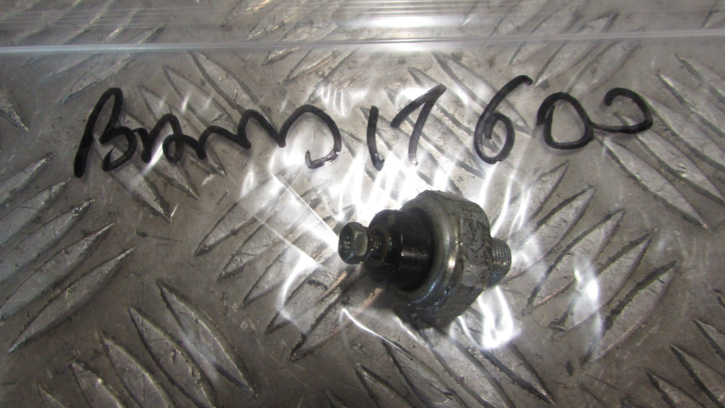 Suzuki Bandit 600 GSF capteur sonde pression d huile,oil presure sensor