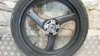 Suzuki Bandit 600 GSF Jante AV avant avec pneu ,front wheel with tyre