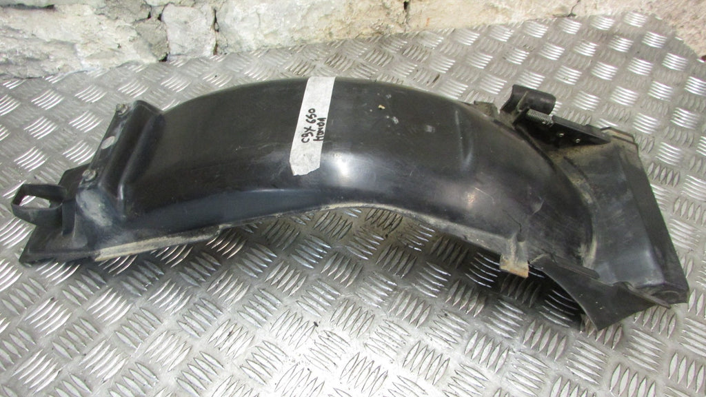 Honda CBX 650e RC13 Nighthawk carénage sous le siège selle, guarde boue arrier A