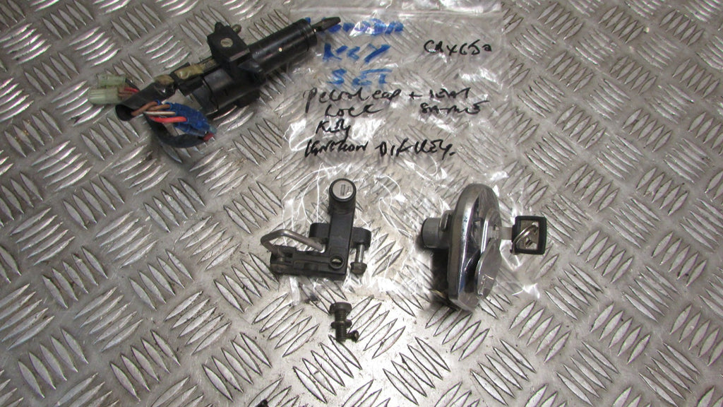 Honda CBX 650e RC13 Nighthawk kit serrure , un clef, avec bouchon de réservoir,